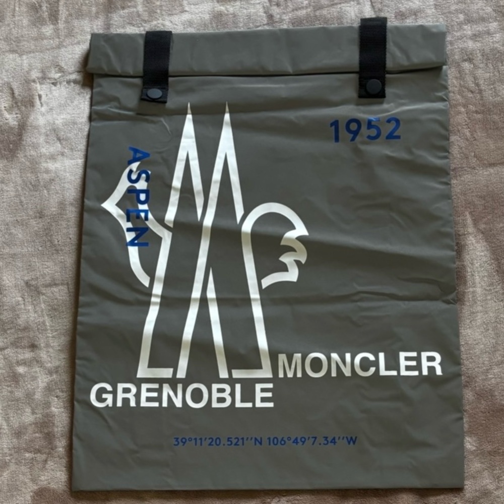 Moncler GRENOBLE ASPEN 1952 Ski Reflective Bag Backpack Logo Authentic Unisex - Picture 2 of 10
